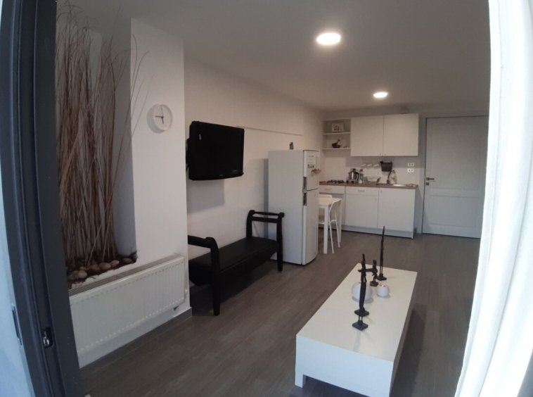 Cozy Kridari rental kitchen.